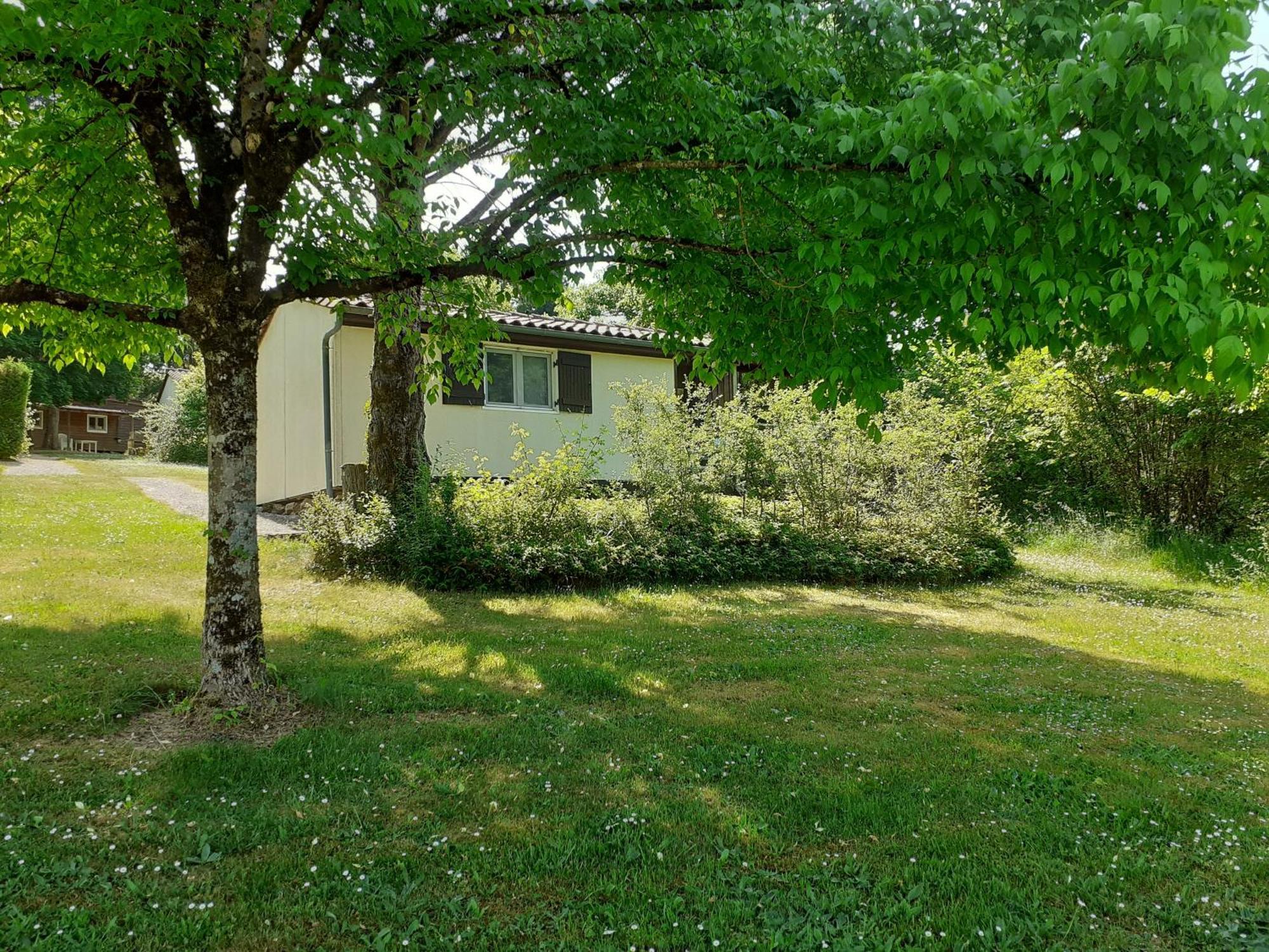 Camping Domaine Papillon Reyrevignes  Esterno foto